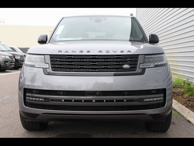 2025 Land Rover Range Rover SE