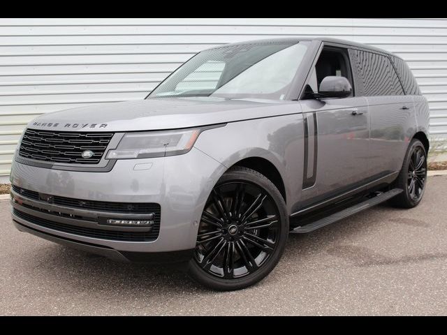 2025 Land Rover Range Rover SE