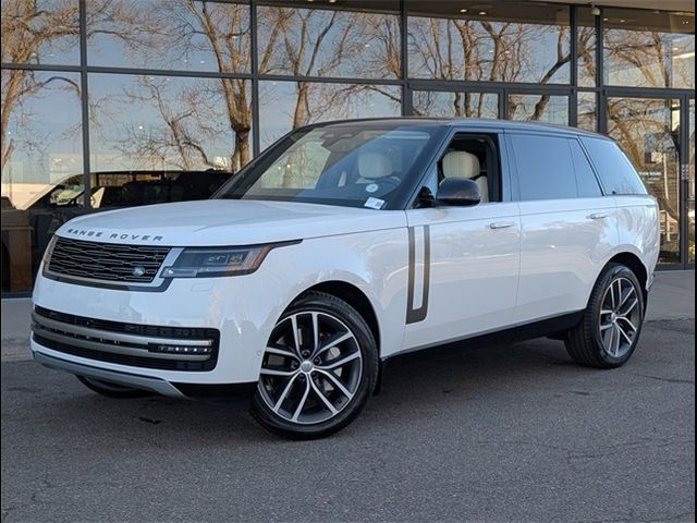 2025 Land Rover Range Rover SE