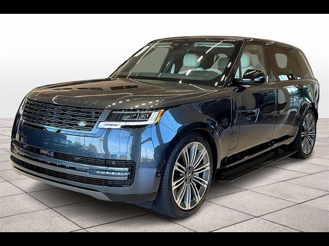 2025 Land Rover Range Rover SE