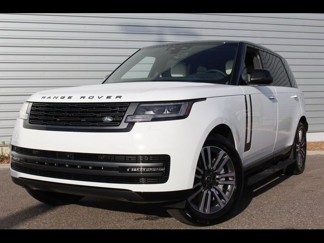 2025 Land Rover Range Rover SE