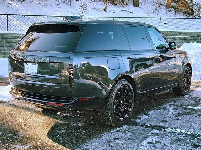 2025 Land Rover Range Rover SE