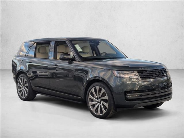 2025 Land Rover Range Rover SE