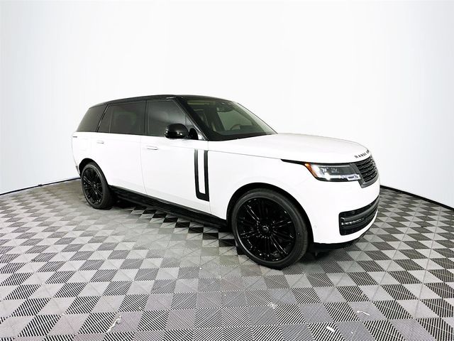 2025 Land Rover Range Rover SE