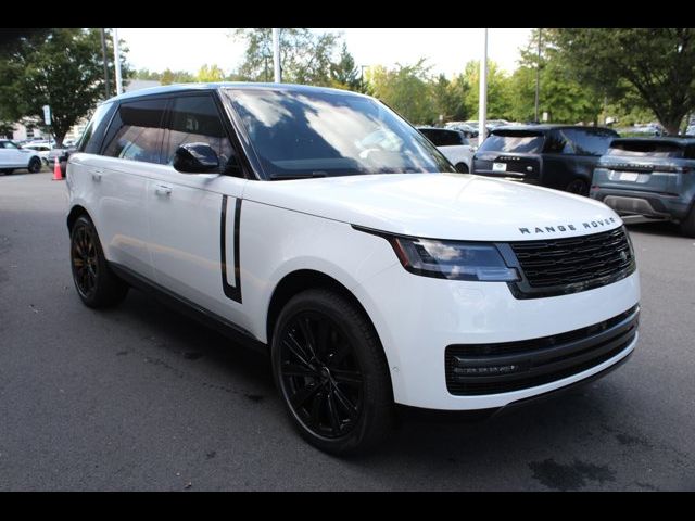 2025 Land Rover Range Rover SE