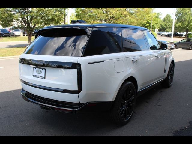 2025 Land Rover Range Rover SE