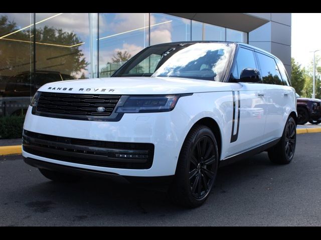 2025 Land Rover Range Rover SE