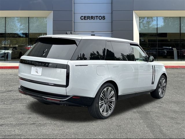 2025 Land Rover Range Rover SE