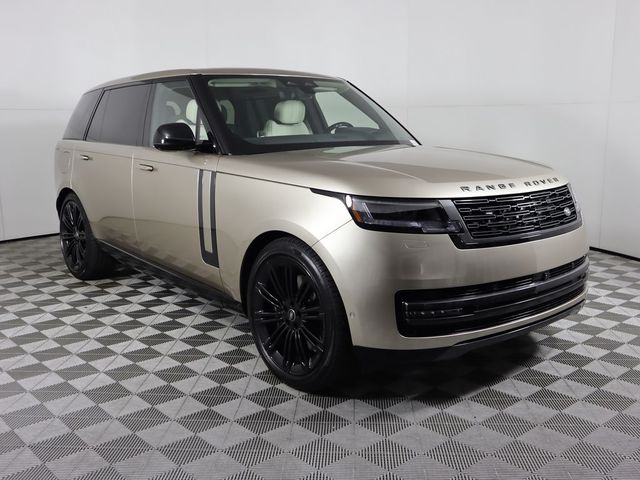 2025 Land Rover Range Rover SE