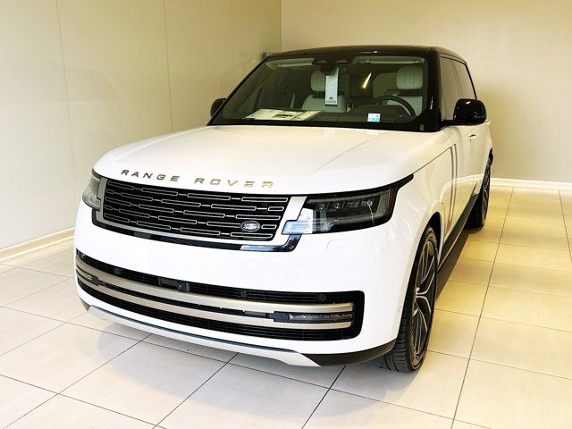 2025 Land Rover Range Rover SE