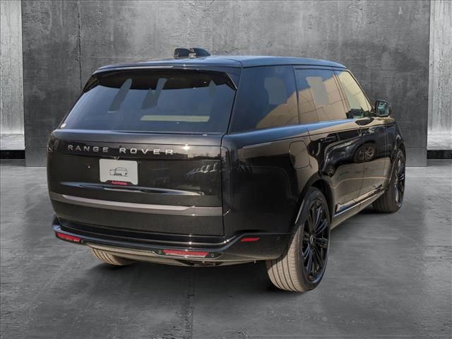 2025 Land Rover Range Rover SE