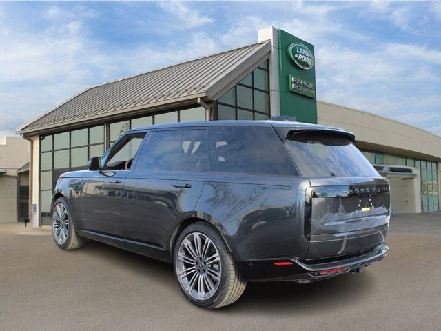 2025 Land Rover Range Rover SE