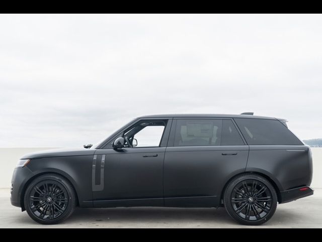 2025 Land Rover Range Rover SE