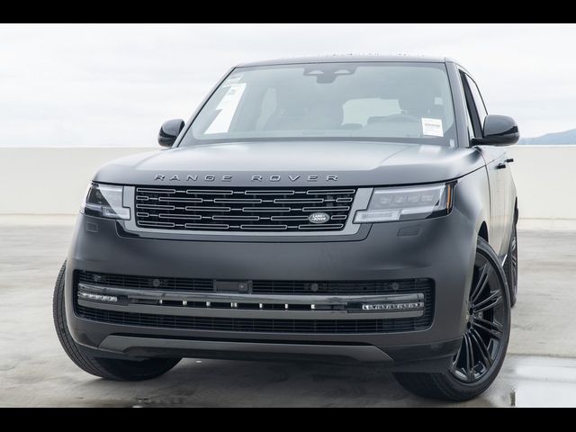2025 Land Rover Range Rover SE