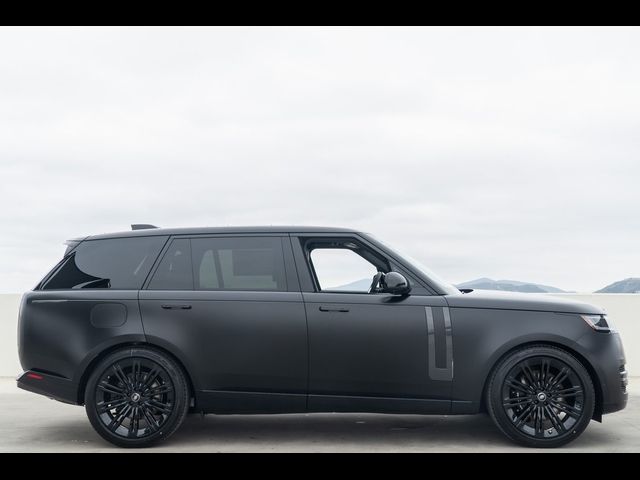 2025 Land Rover Range Rover SE