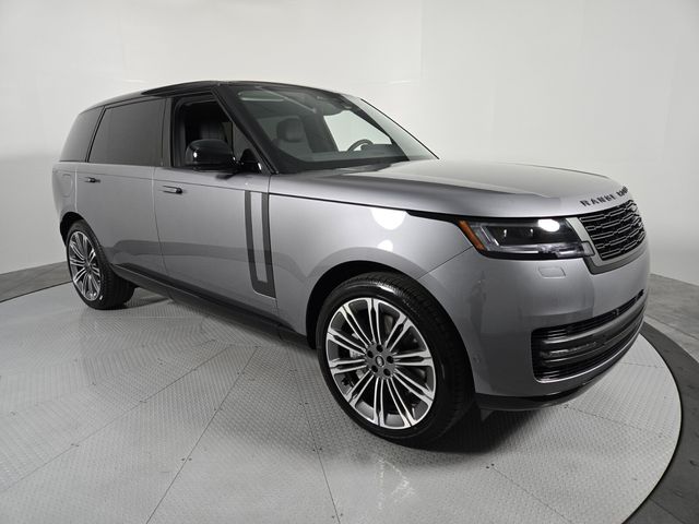 2025 Land Rover Range Rover SE