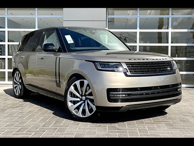 2025 Land Rover Range Rover SE