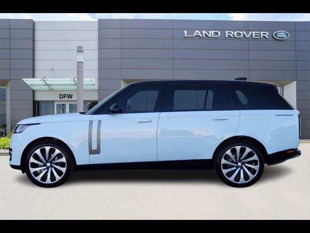 2025 Land Rover Range Rover SE