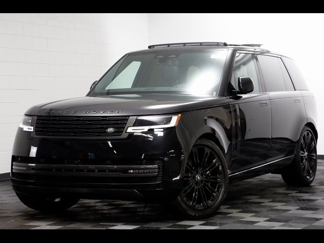 2025 Land Rover Range Rover SE