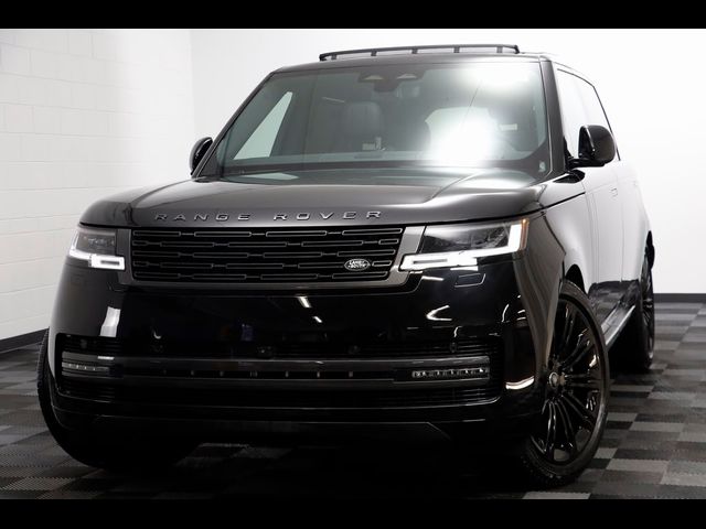 2025 Land Rover Range Rover SE