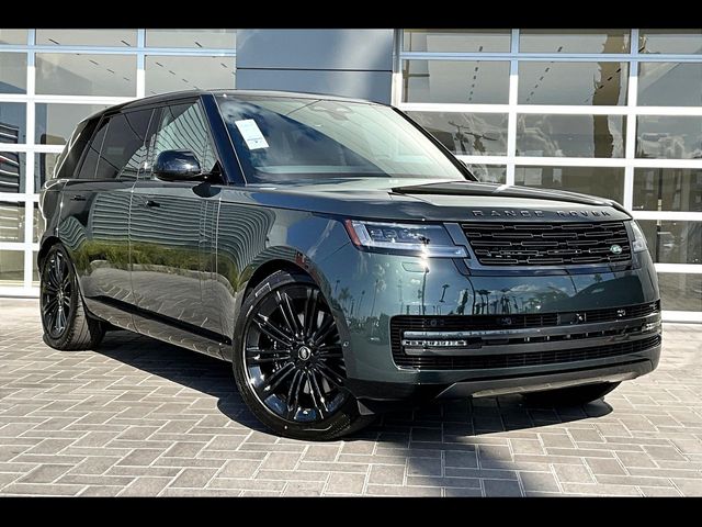 2025 Land Rover Range Rover SE