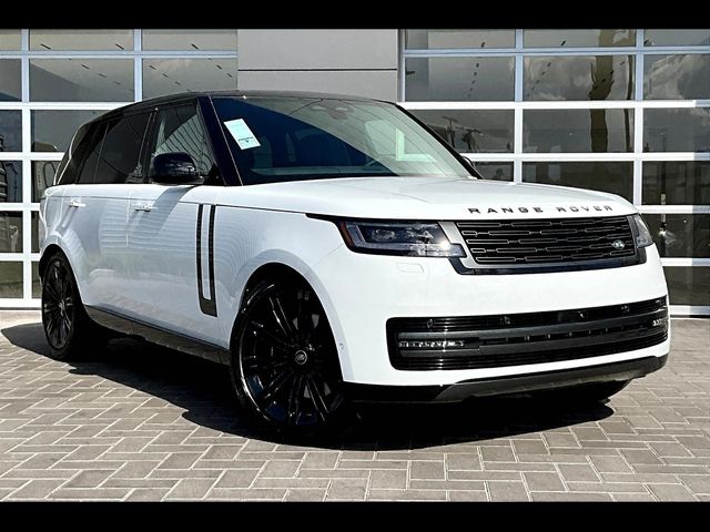 2025 Land Rover Range Rover SE