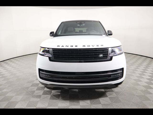 2025 Land Rover Range Rover SE