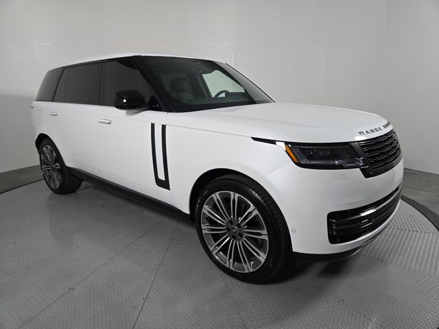 2025 Land Rover Range Rover SE