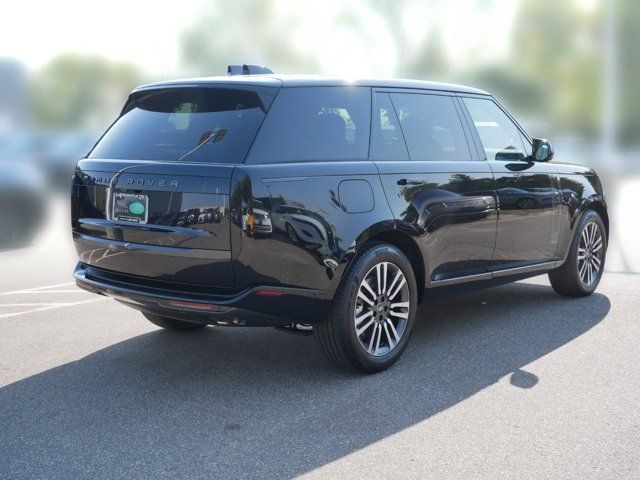 2025 Land Rover Range Rover SE