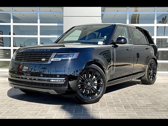 2025 Land Rover Range Rover SE