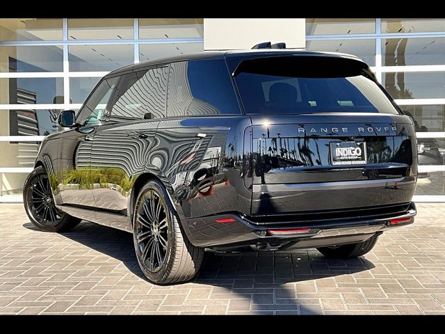 2025 Land Rover Range Rover SE