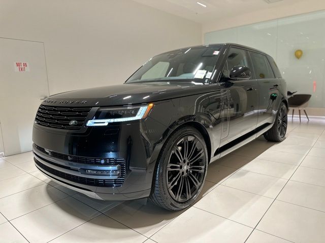 2025 Land Rover Range Rover SE