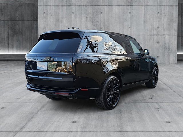 2025 Land Rover Range Rover SE