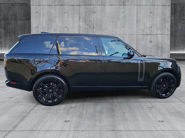 2025 Land Rover Range Rover SE