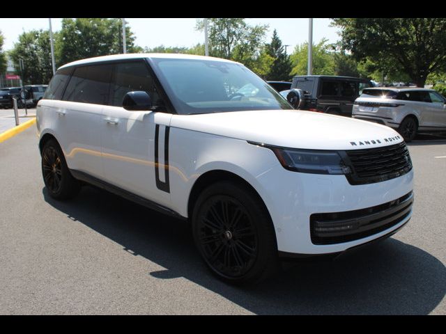 2025 Land Rover Range Rover SE