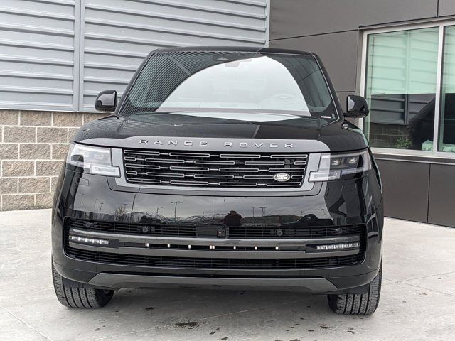 2025 Land Rover Range Rover SE