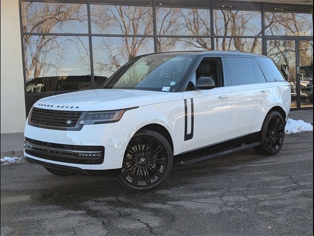 2025 Land Rover Range Rover SE