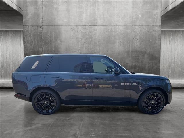 2025 Land Rover Range Rover SE