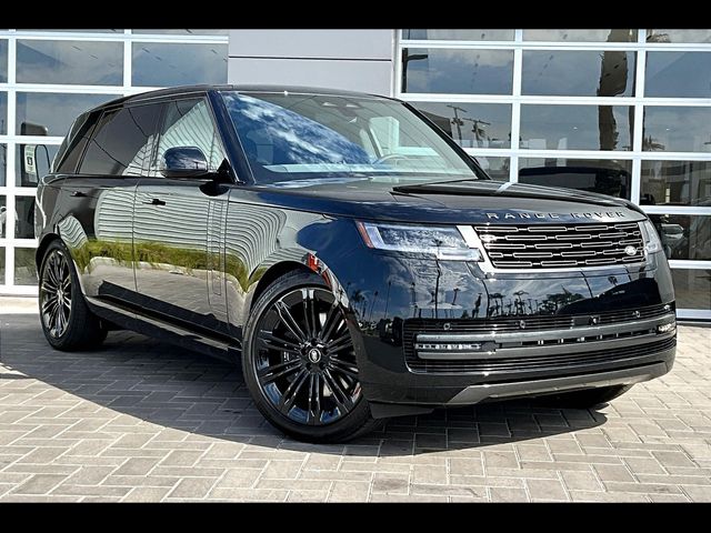 2025 Land Rover Range Rover SE