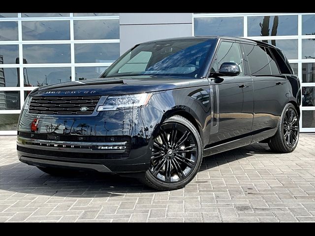 2025 Land Rover Range Rover SE