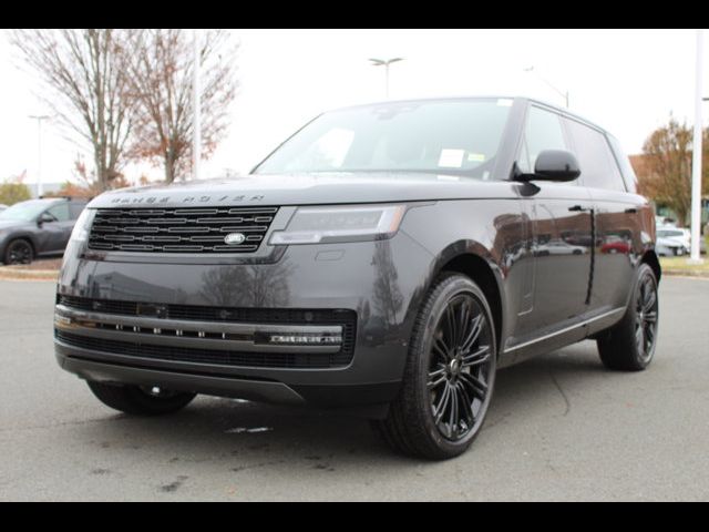 2025 Land Rover Range Rover SE