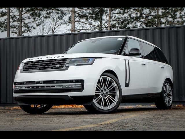 2025 Land Rover Range Rover SE