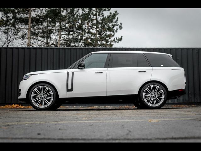 2025 Land Rover Range Rover SE