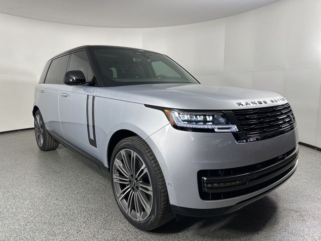 2025 Land Rover Range Rover SE