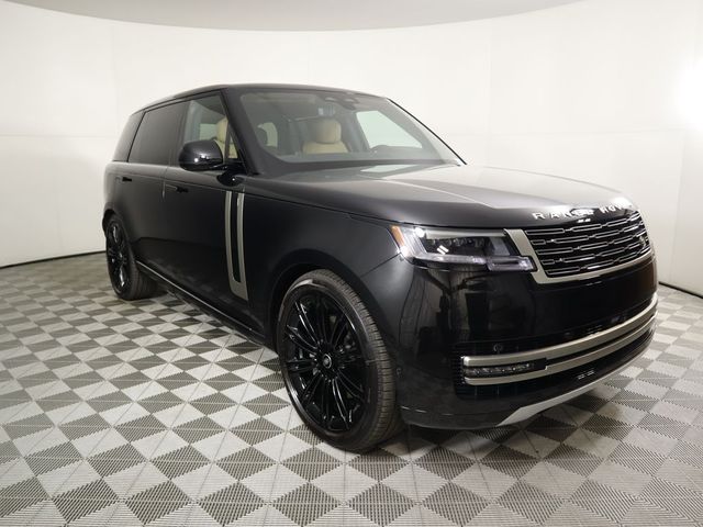 2025 Land Rover Range Rover SE