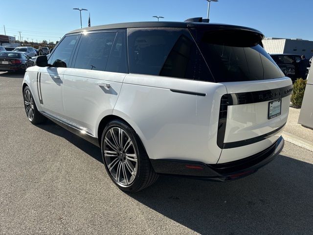 2025 Land Rover Range Rover SE