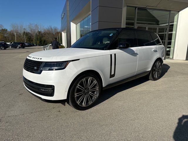 2025 Land Rover Range Rover SE