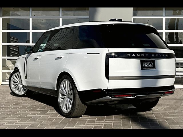 2025 Land Rover Range Rover SE