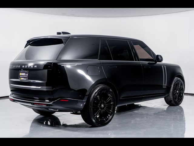 2025 Land Rover Range Rover SE