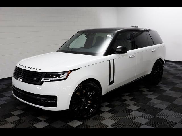 2025 Land Rover Range Rover SE